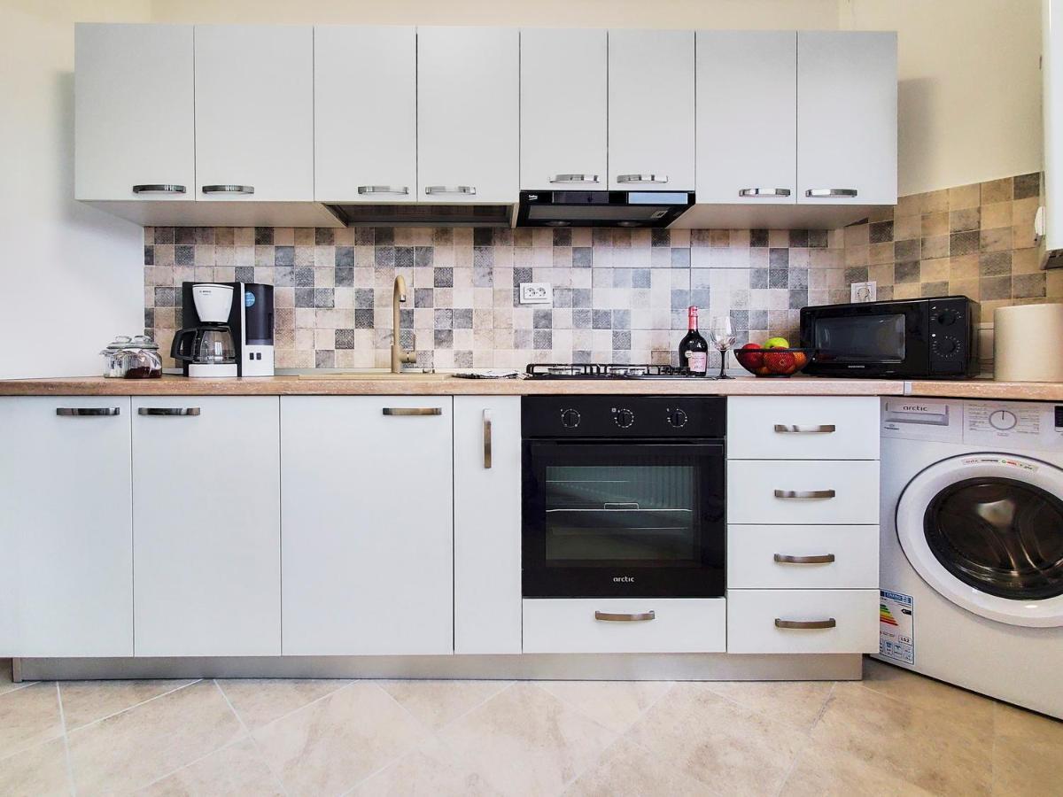 Smarald Apartament Iulius Mall Яш Екстериор снимка
