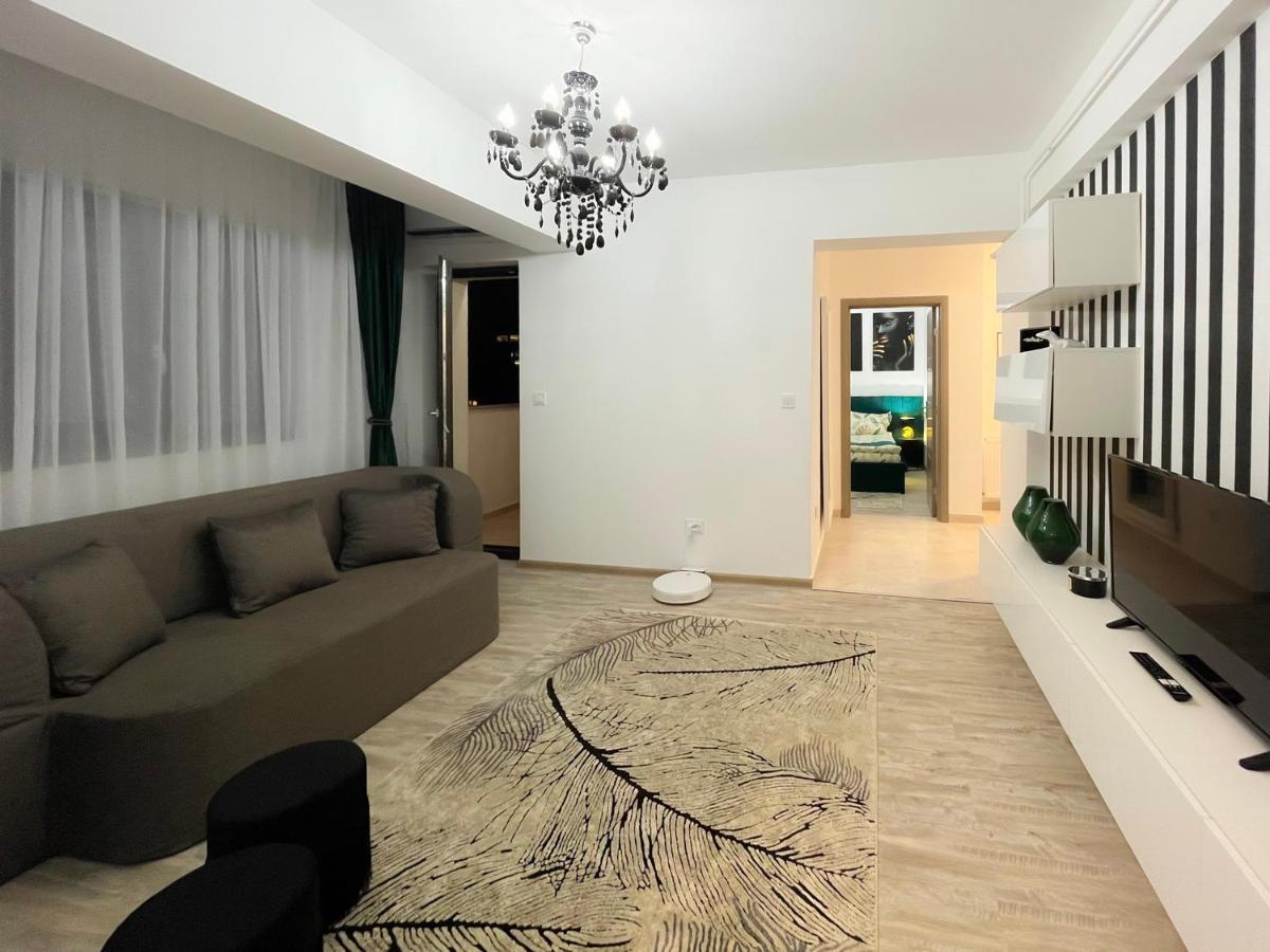 Smarald Apartament Iulius Mall Яш Екстериор снимка