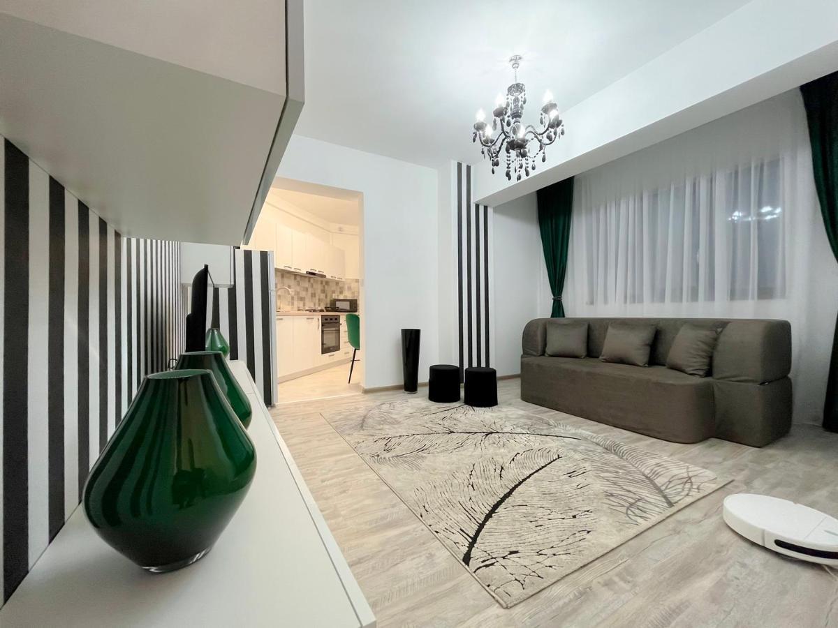 Smarald Apartament Iulius Mall Яш Екстериор снимка